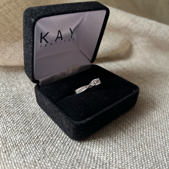 Kay Jewelers Diamond Engagement Ring - Picture 2 of 10
